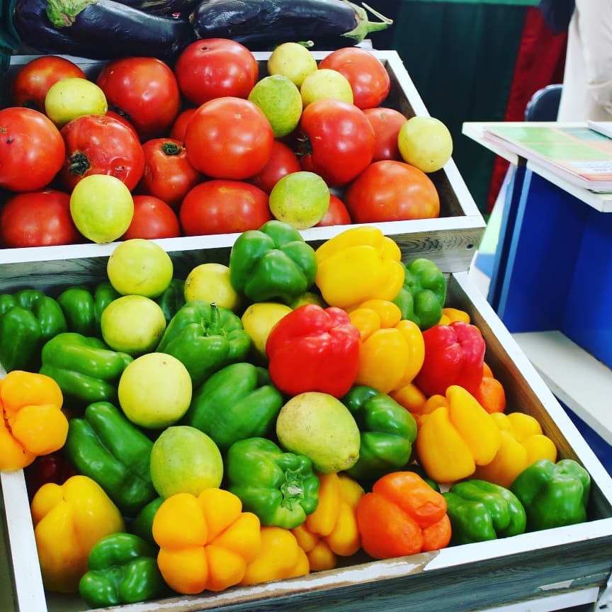 مرچ و سبزی تازه! #جشن_استقلال_و_نمایشگاه_محصولات_زراعتی #بادام_باغ_کابل
