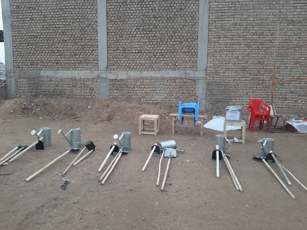 توزیع تخم و وسایل کشت سبزیجات برای ۵۰۰ فامیل در ولسوالی شولگره ولایت بلخ