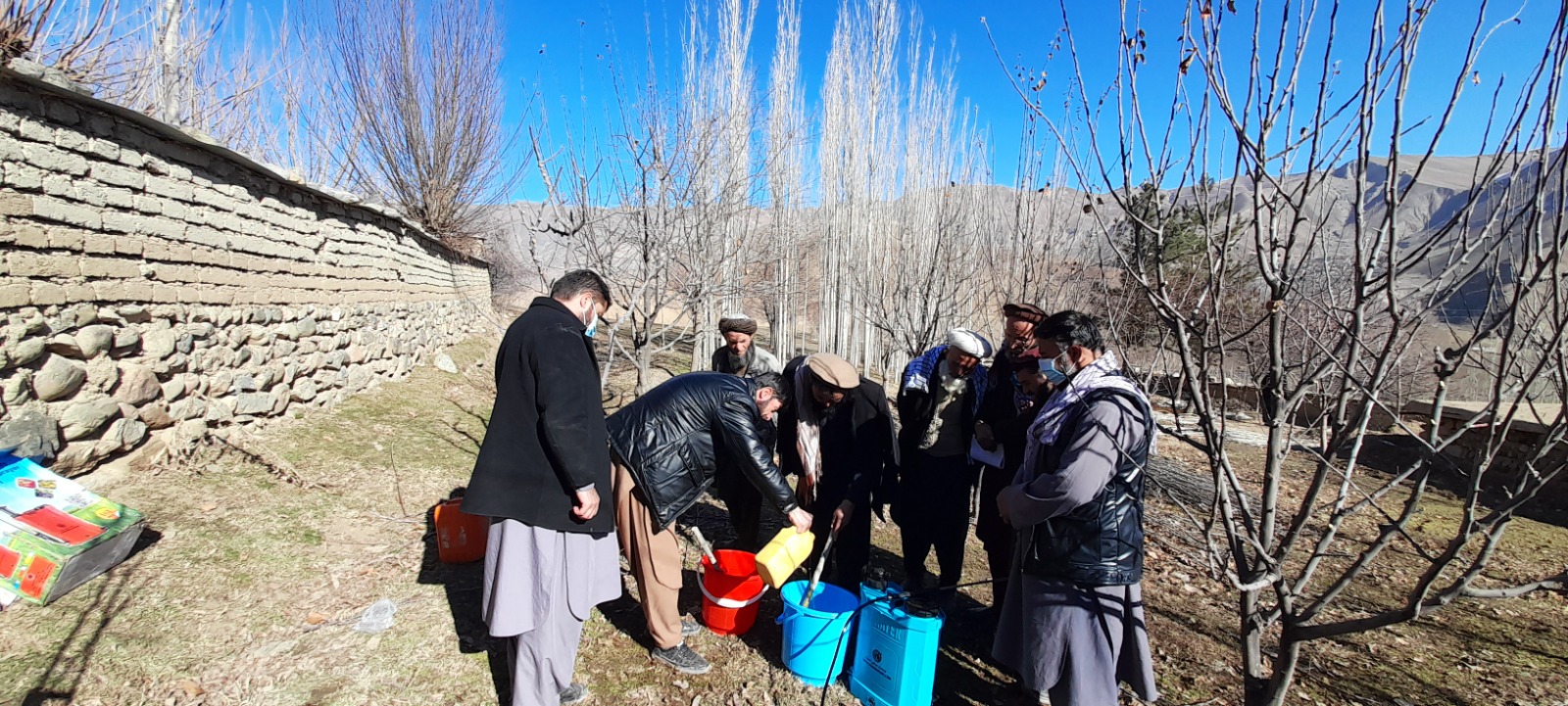 آموزش ۲۱۰ باغدار درباره تهیه ادویه‌های ترکیبی در فصل زمستان در ولسوالی یاوان، ولایت بدخشان